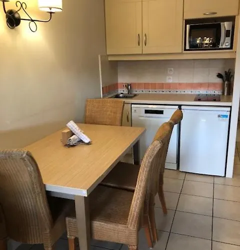 Appartement Heliotel Marine Saint-Laurent-du-Var